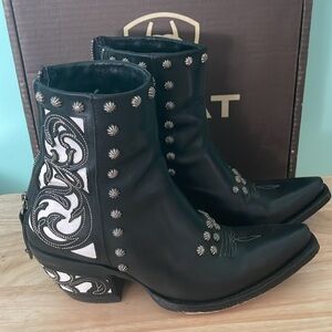 Ariat Cowboy Boots 7.5